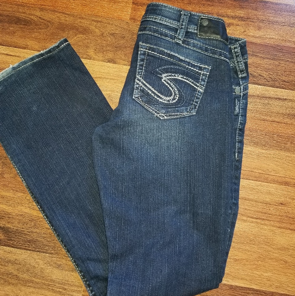 Silver Jean's Tuesday 32/33